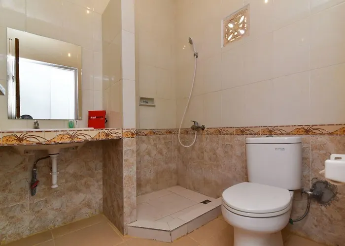Guest house Reddoorz Near Tanjung Benoa